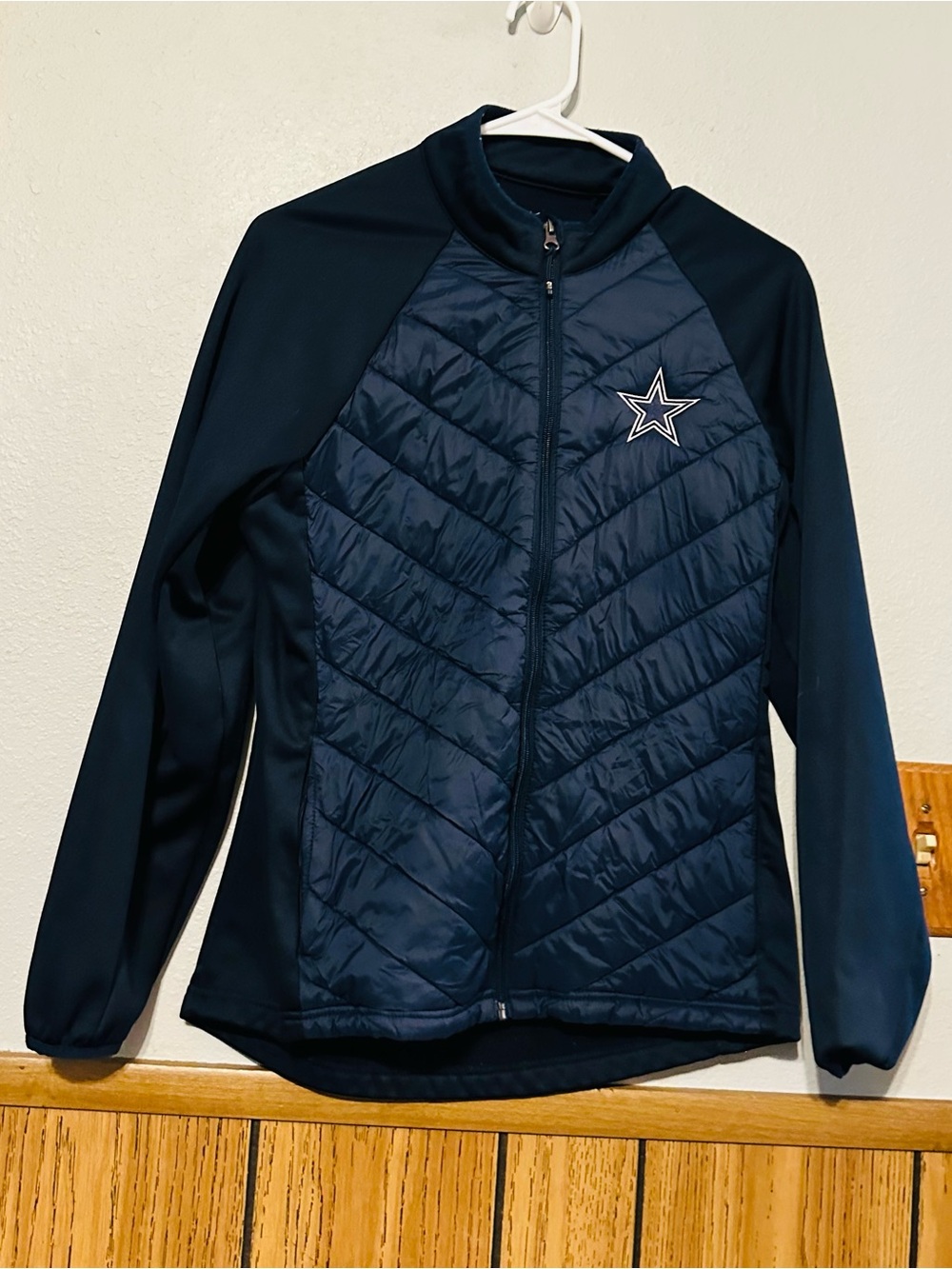 Antigua Women's size Medium Navy Quilted Hybrid Jacket